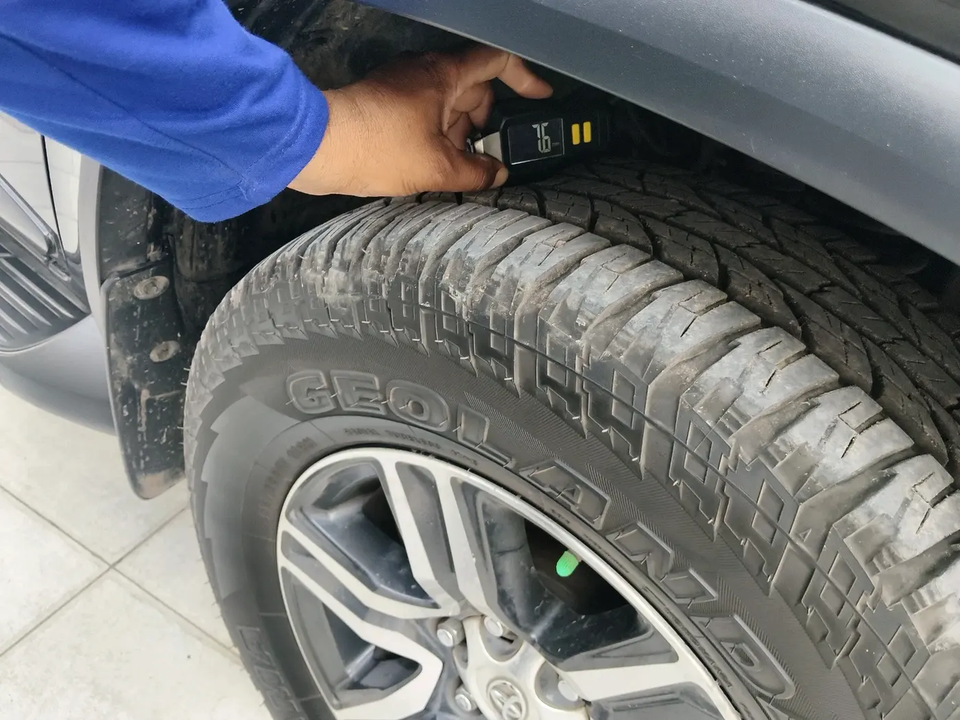 2022 Toyota Fortuner 4X2 AT 2.8 DIESEL, Diesel, Automatic, 1,06,037 km, tyre