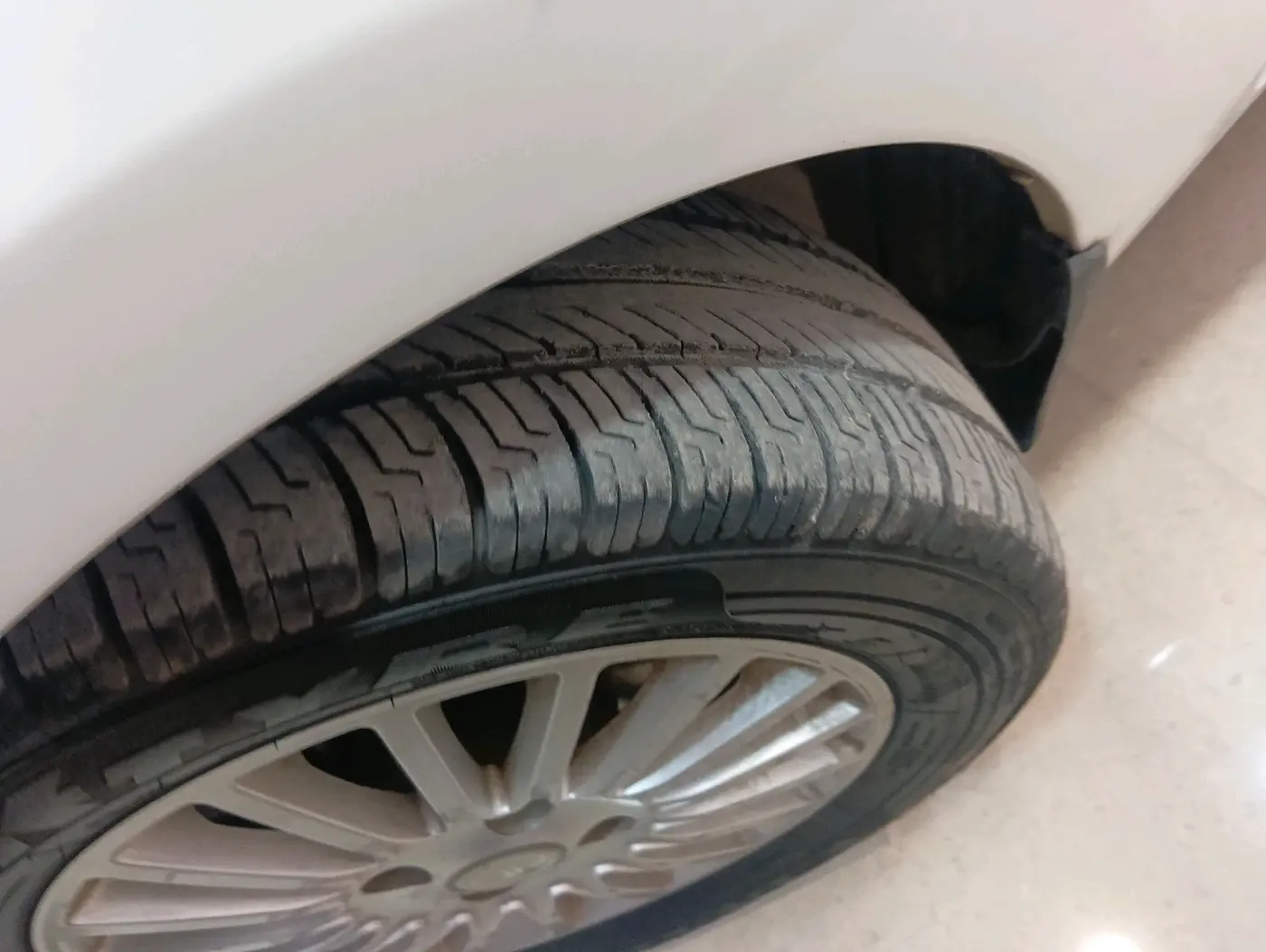 2015 Tata Zest XT PETROL, Petrol, Manual, 75,750 km, tyre