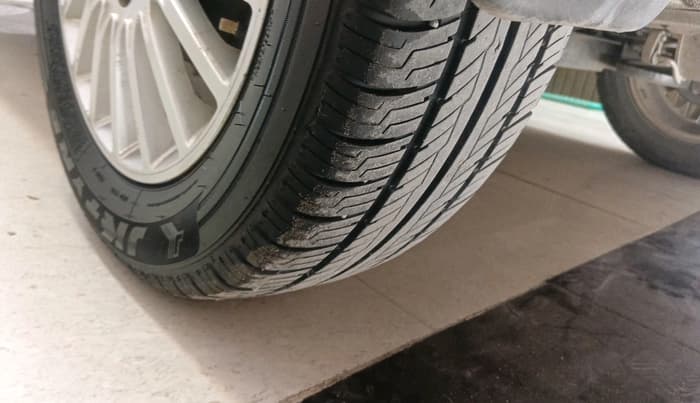 2015 Tata Zest XT PETROL, Petrol, Manual, 75,750 km, tyre