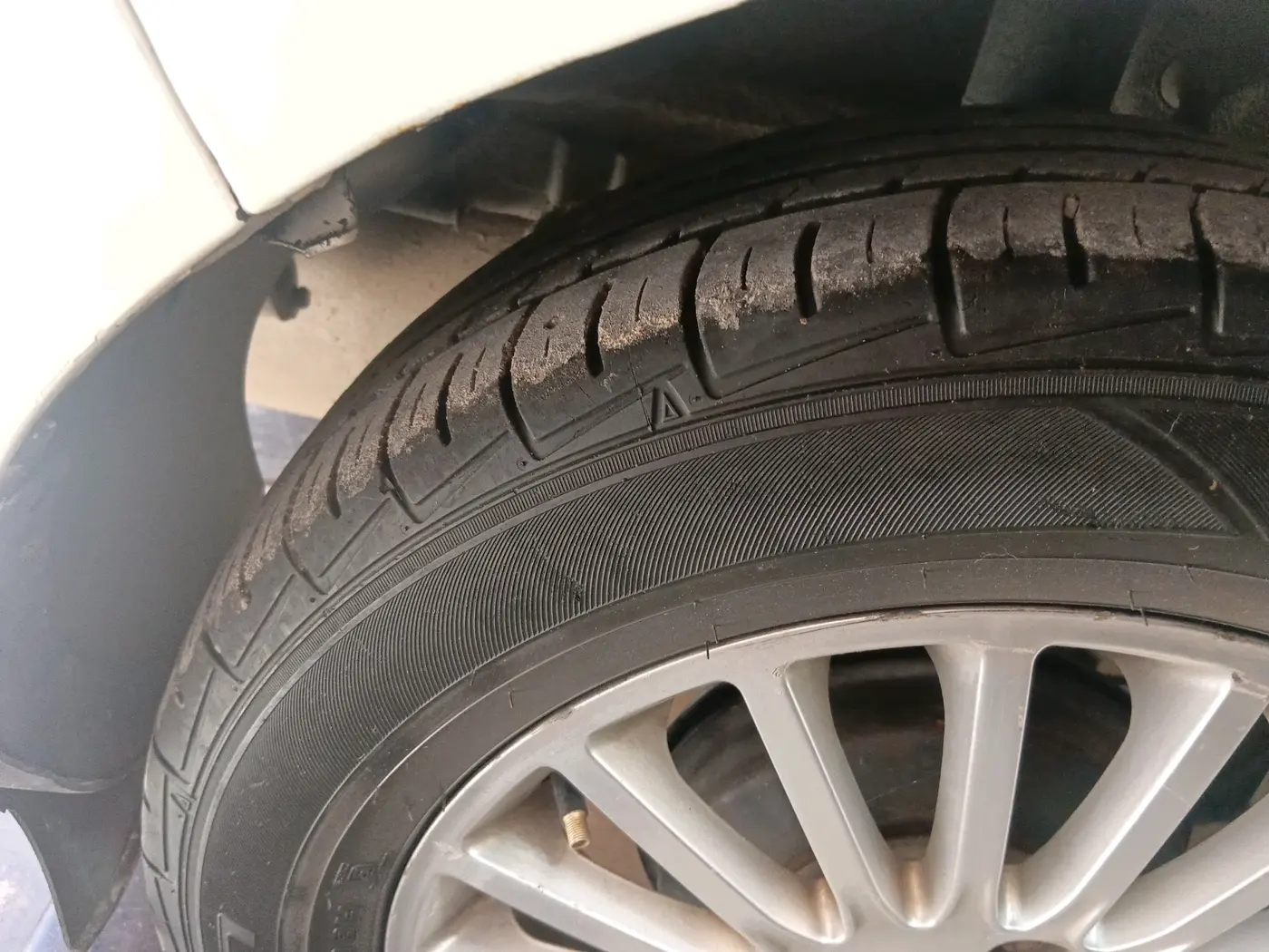 2015 Tata Zest XT PETROL, Petrol, Manual, 75,750 km, tyre