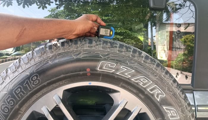2022 Mahindra Thar LX PETROL HT 4WD AT, Petrol, Automatic, 55,436 km, tyre