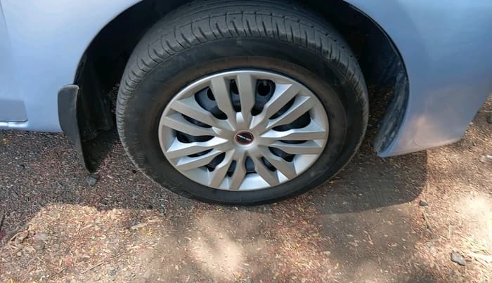 2012 Toyota Etios Liva G, Petrol, Manual, 69,550 km, tyre