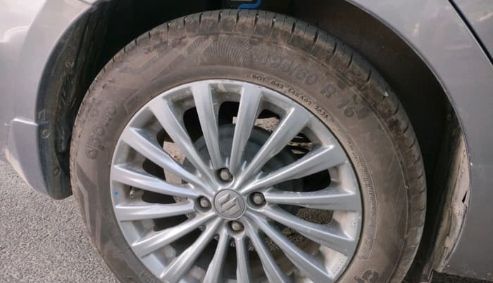 2017 Maruti Ciaz ALPHA 1.4 PETROL, Petrol, Manual, 96,935 km, tyre