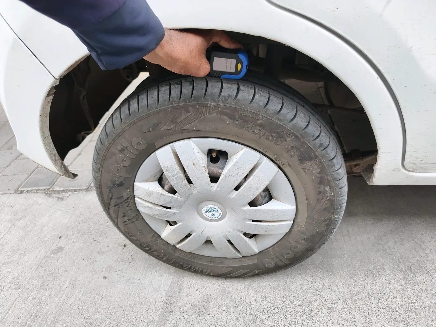 2013 Maruti Alto 800 LXI CNG, CNG, Manual, 93,176 km, tyre