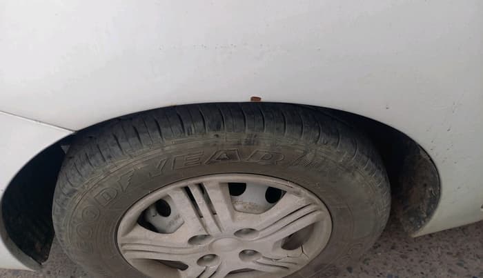 2013 Hyundai Eon ERA +, Petrol, Manual, 56,123 km, tyre
