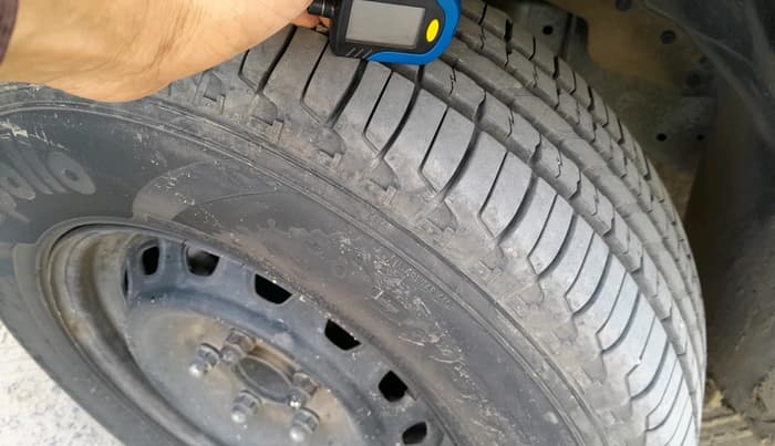 2021 Mahindra BOLERO NEO N 8, Diesel, Manual, 1,58,631 km, tyre