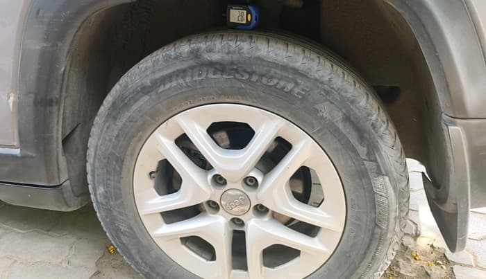 2018 Jeep Compass SPORT 2.0 DIESEL, Diesel, Manual, 1,41,968 km, tyre