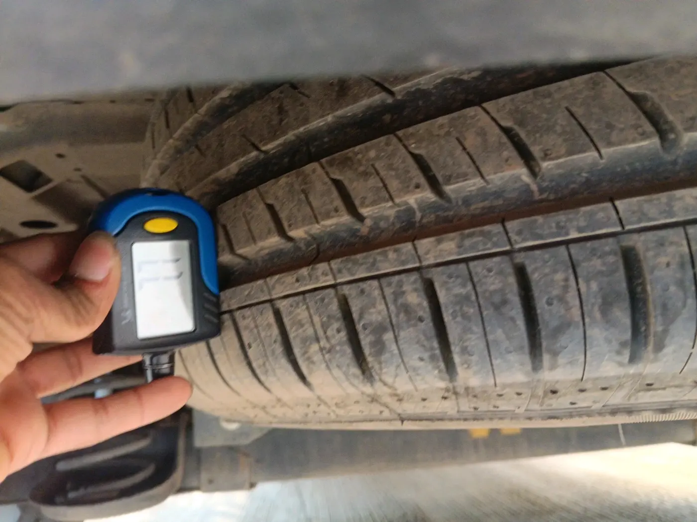 2023 Tata Safari XZA PLUS, Diesel, Automatic, 60,270 km, tyre