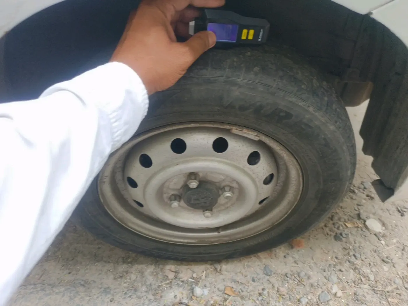 2012 Maruti Wagon R 1.0 LXI CNG, CNG, Manual, 75,485 km, tyre