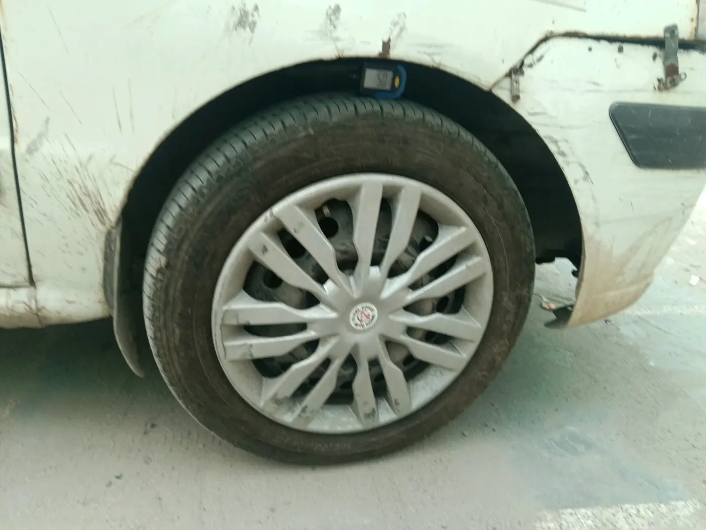 2014 Hyundai Santro Xing GL PLUS, CNG, Manual, 72,852 km, tyre