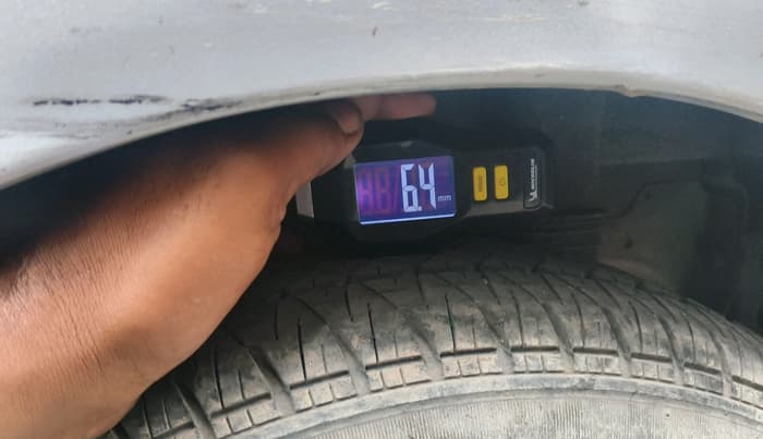 2012 Hyundai Eon ERA +, Petrol, Manual, 87,303 km, tyre
