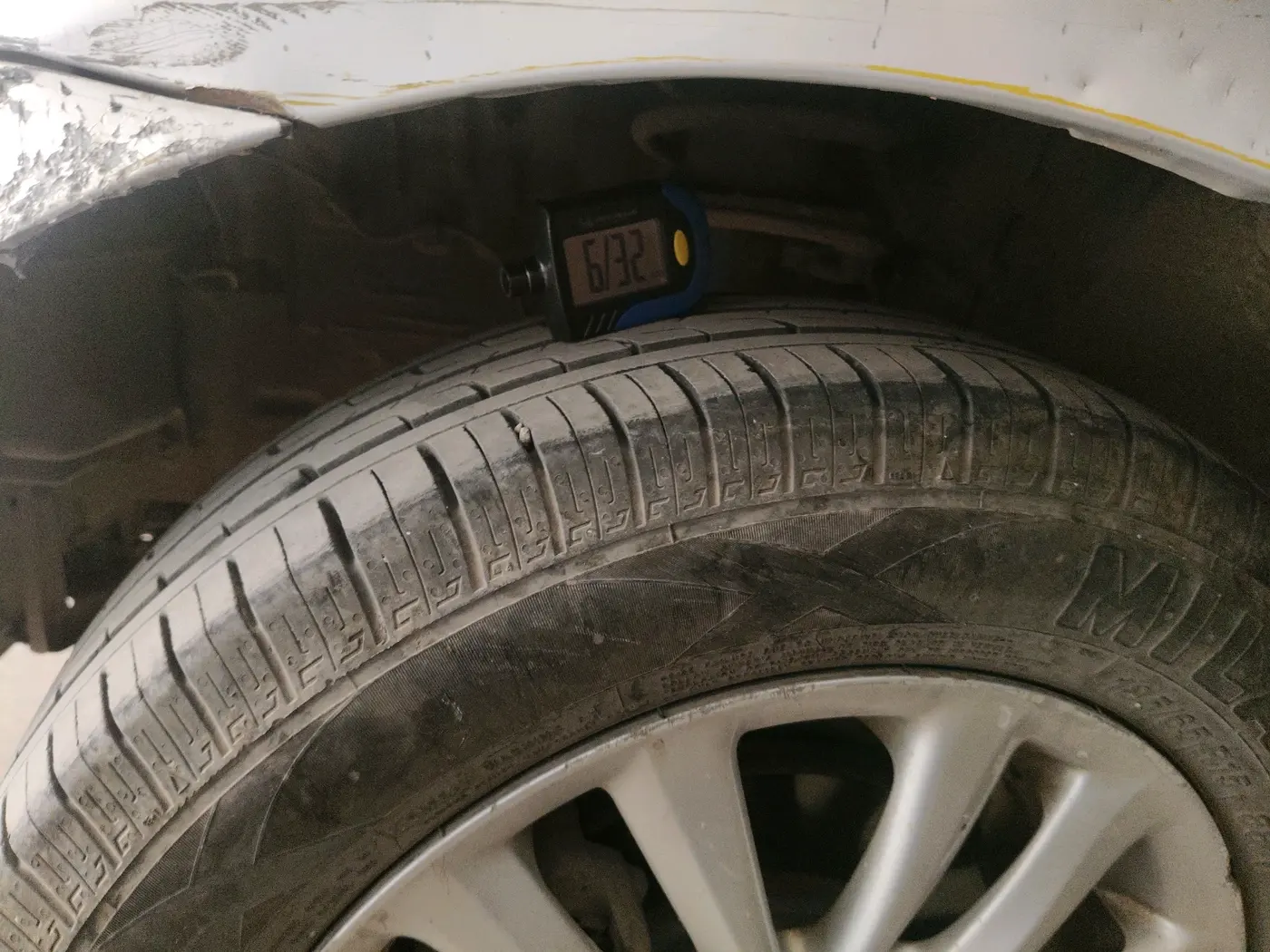 2011 Toyota Etios VX, Petrol, Manual, 1,38,574 km, tyre