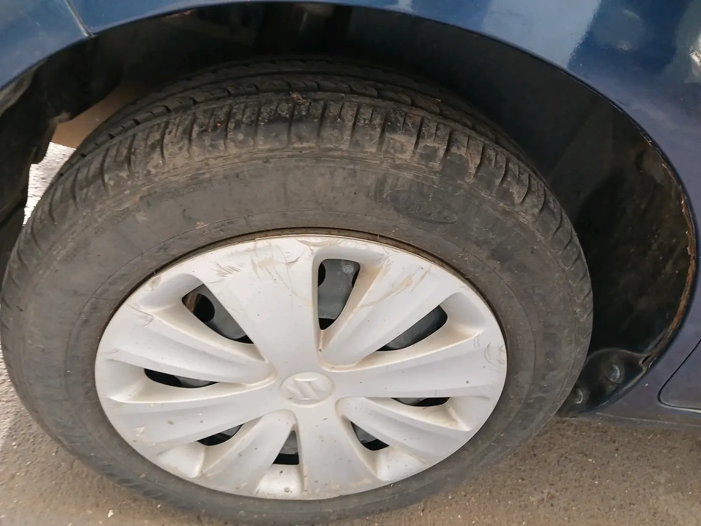 2017 Maruti Ertiga VXI CNG, CNG, Manual, 49,595 km, tyre
