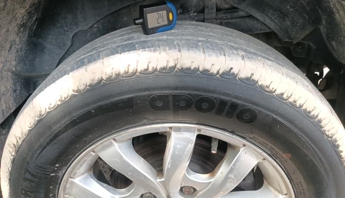2019 Mahindra XUV500 W7, Diesel, Manual, 1,30,362 km, tyre