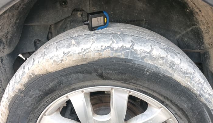 2019 Mahindra XUV500 W7, Diesel, Manual, 1,30,362 km, tyre