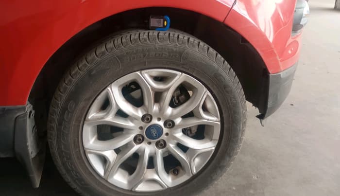 2013 Ford Ecosport TITANIUM 1.5L DIESEL, Diesel, Manual, 1,31,721 km, tyre