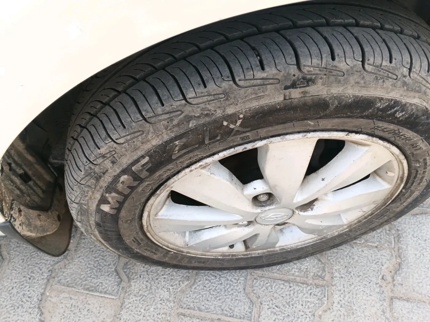 2014 Hyundai i20 ASTA 1.2, Petrol, Manual, 79,801 km, tyre