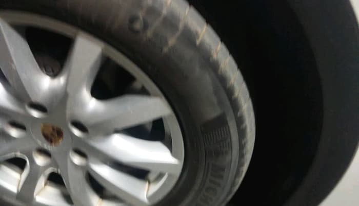 2014 Porsche Cayenne DIESEL, Diesel, Automatic, 1,50,259 km, tyre