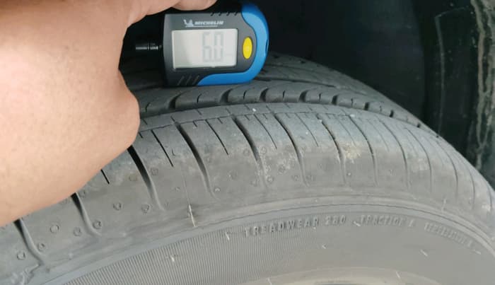 2025 Hyundai VENUE E 1.2, Petrol, Manual, 5,058 km, tyre