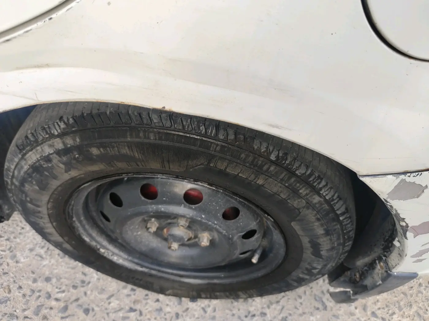 2012 Maruti Swift Dzire TOUR PETROL, Petrol, Manual, 1,89,406 km, tyre