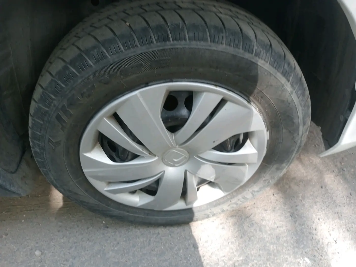 2024 Honda Amaze 1.2L I-VTEC S, CNG, Manual, 62,296 km, tyre