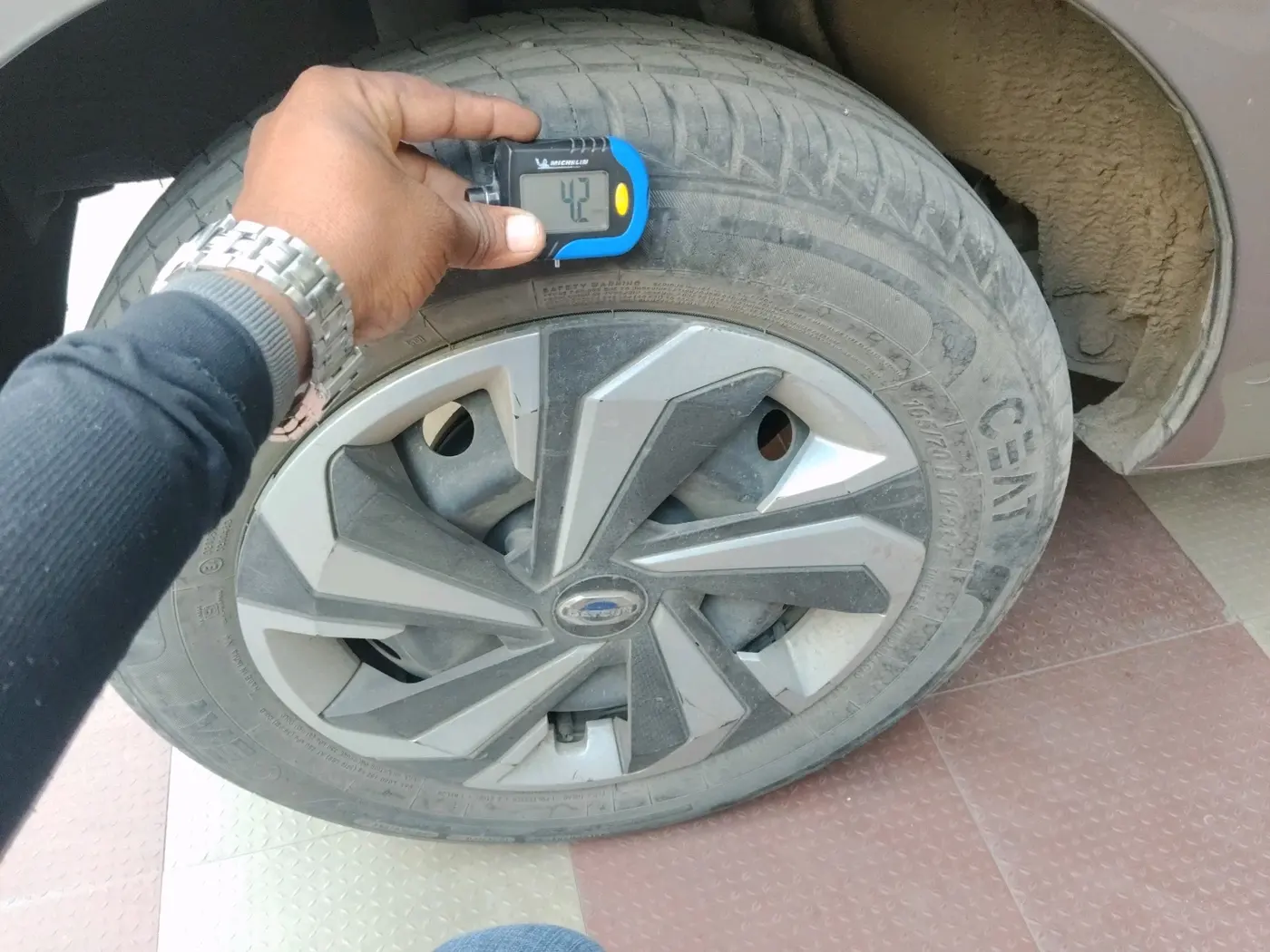 2021 Datsun Redi Go T(O), Petrol, Manual, 42,810 km, tyre