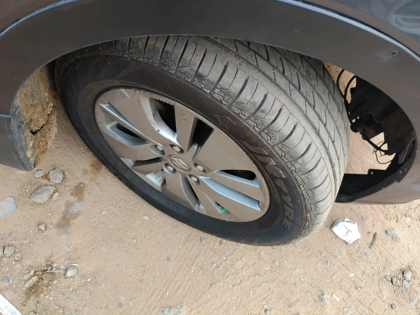 2016 Maruti S Cross ZETA 1.3, Diesel, Manual, 1,91,083 km, tyre