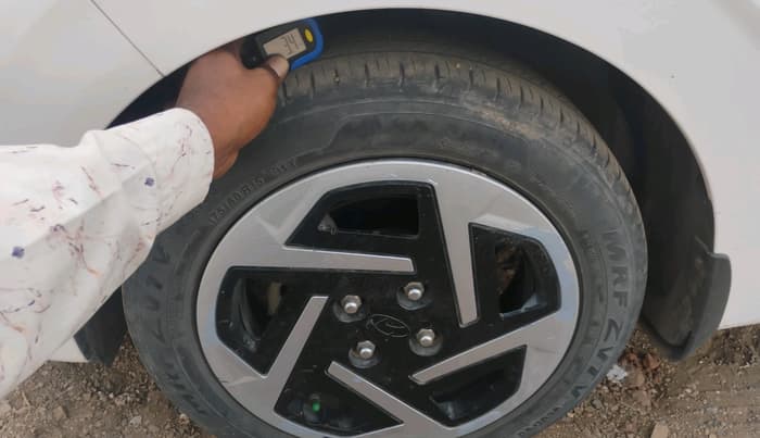 2023 Hyundai AURA S 1.2 CNG, CNG, Manual, 50,105 km, tyre