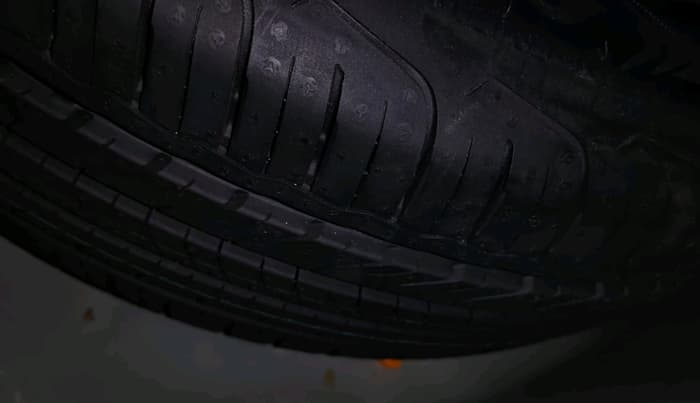 2023 Maruti FRONX ALPHA 1.0 TURBO MT, Petrol, Manual, 25,598 km, tyre