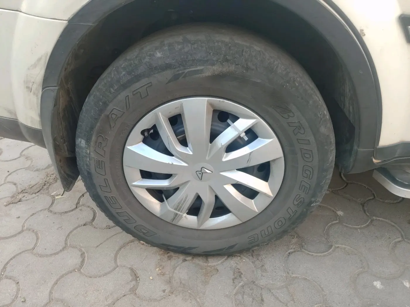 2018 Mahindra XUV500 W6 AT 1.99, Diesel, Automatic, 1,10,899 km, tyre
