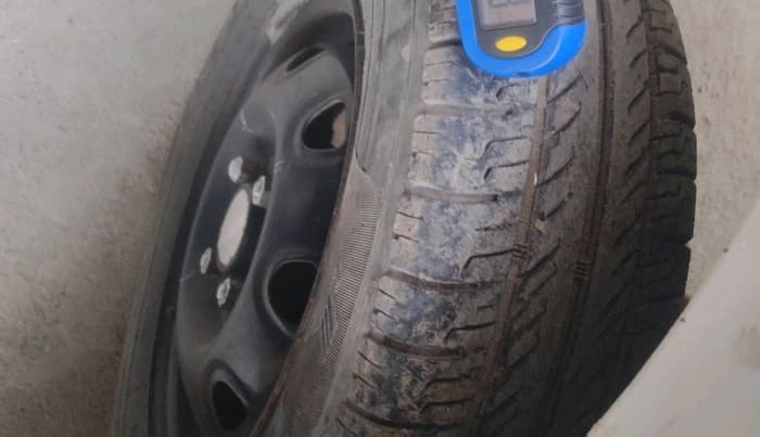2012 Maruti Eeco 5 STR WITH A/C+HTR, CNG, Manual, 89,337 km, tyre