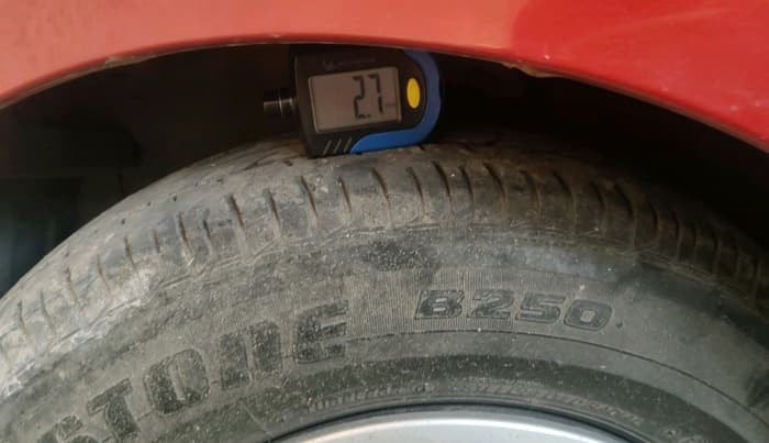 2013 Hyundai i10 MAGNA 1.2, Petrol, Manual, 63,411 km, tyre
