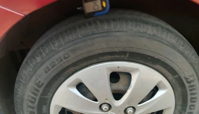 2013 Hyundai i10 MAGNA 1.2, Petrol, Manual, 63,411 km, tyre