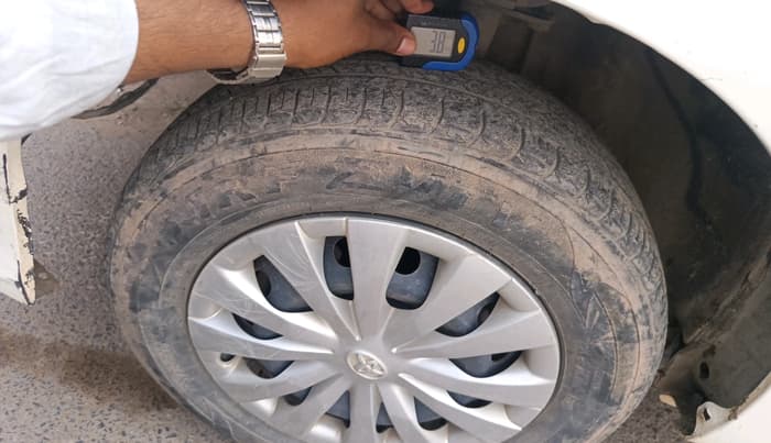 2013 Toyota Etios GD, Diesel, Manual, 24,036 km, tyre
