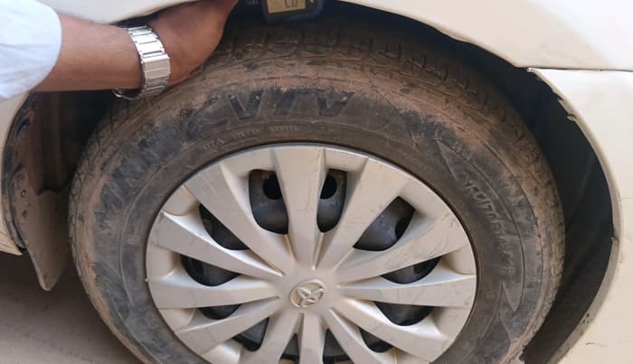 2013 Toyota Etios GD, Diesel, Manual, 24,036 km, tyre