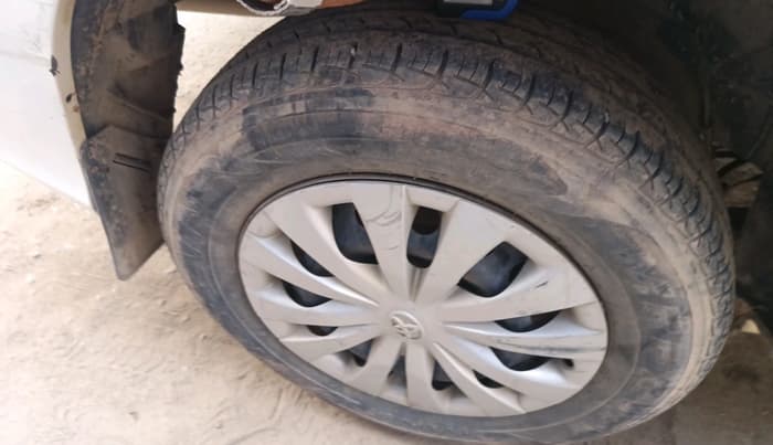 2013 Toyota Etios GD, Diesel, Manual, 24,036 km, tyre