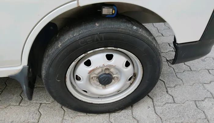 2022 Maruti Eeco 5 STR AC (O), Petrol, Manual, 33,462 km, tyre