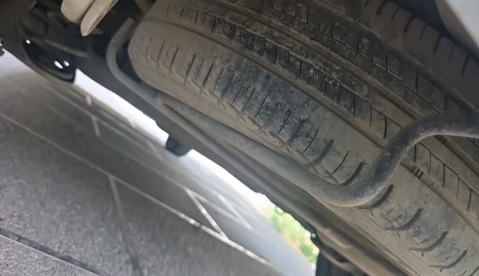 2014 Maruti Ertiga VDI, Diesel, Manual, 1,04,489 km, tyre