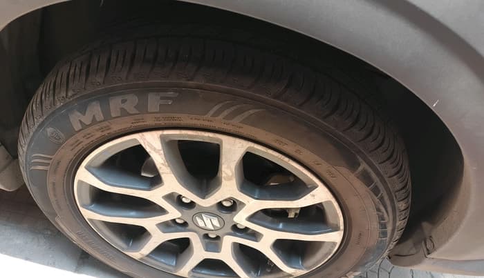 2024 Maruti XL6 ALPHA PLUS MT, Petrol, Manual, 9,099 km, tyre