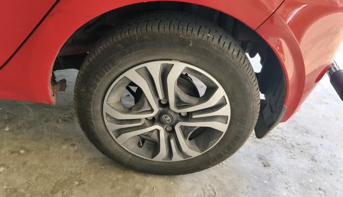 2024 Tata Tiago XT PETROL, Petrol, Manual, 23,295 km, tyre