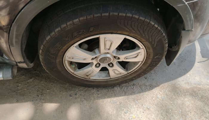 2013 Mahindra XUV500 W8, Diesel, Manual, 1,14,352 km, tyre