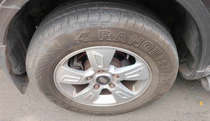 2013 Mahindra XUV500 W8, Diesel, Manual, 1,14,352 km, tyre