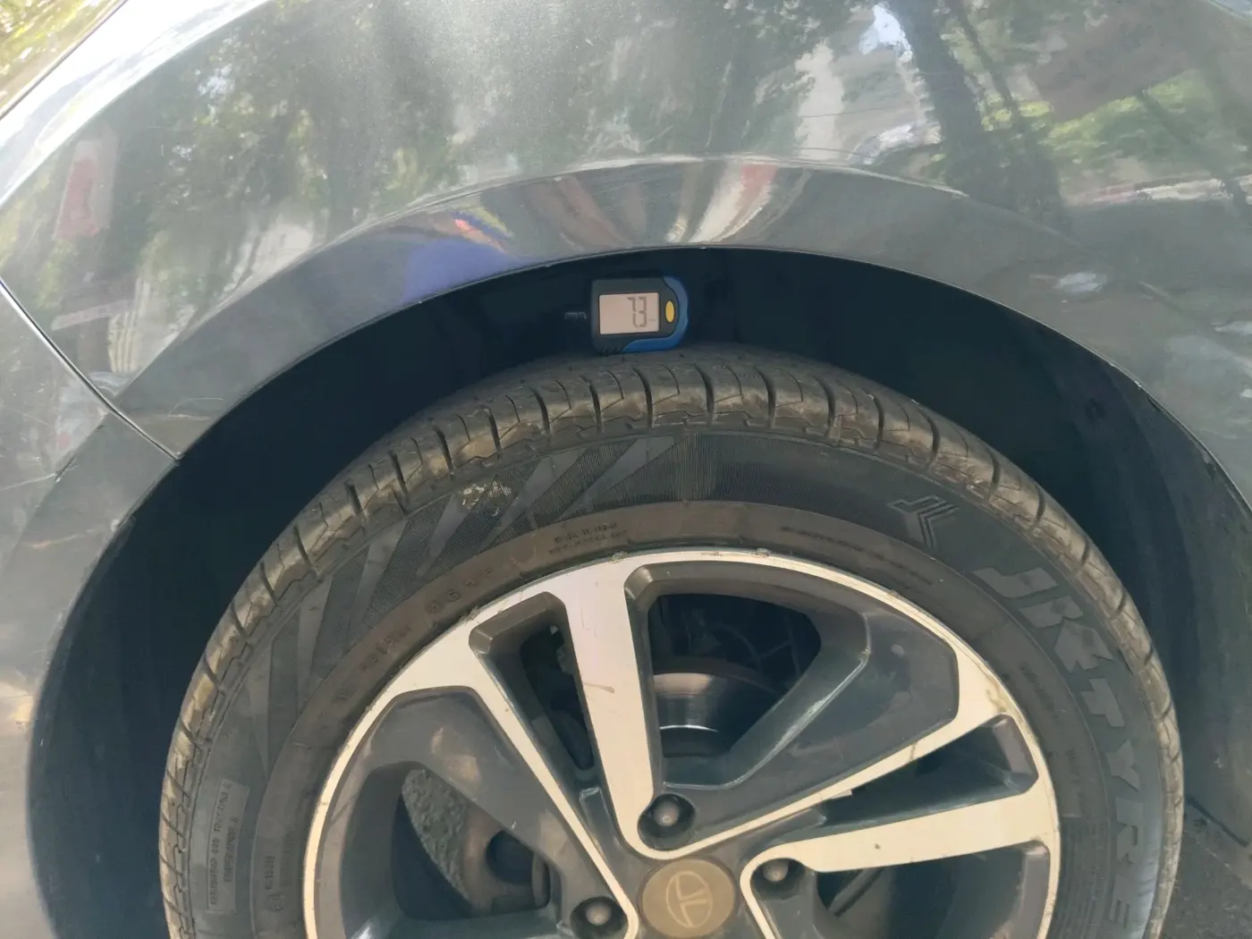 2020 Tata ALTROZ XZ PETROL, CNG, Manual, 80,080 km, tyre