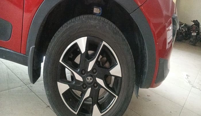 2018 Tata NEXON XE DIESEL, Diesel, Manual, 73,682 km, tyre