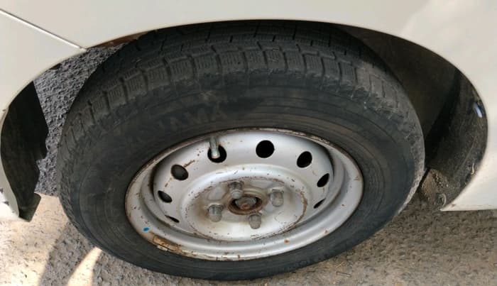 2016 Maruti Wagon R 1.0 LXI CNG, CNG, Manual, 1,02,713 km, tyre