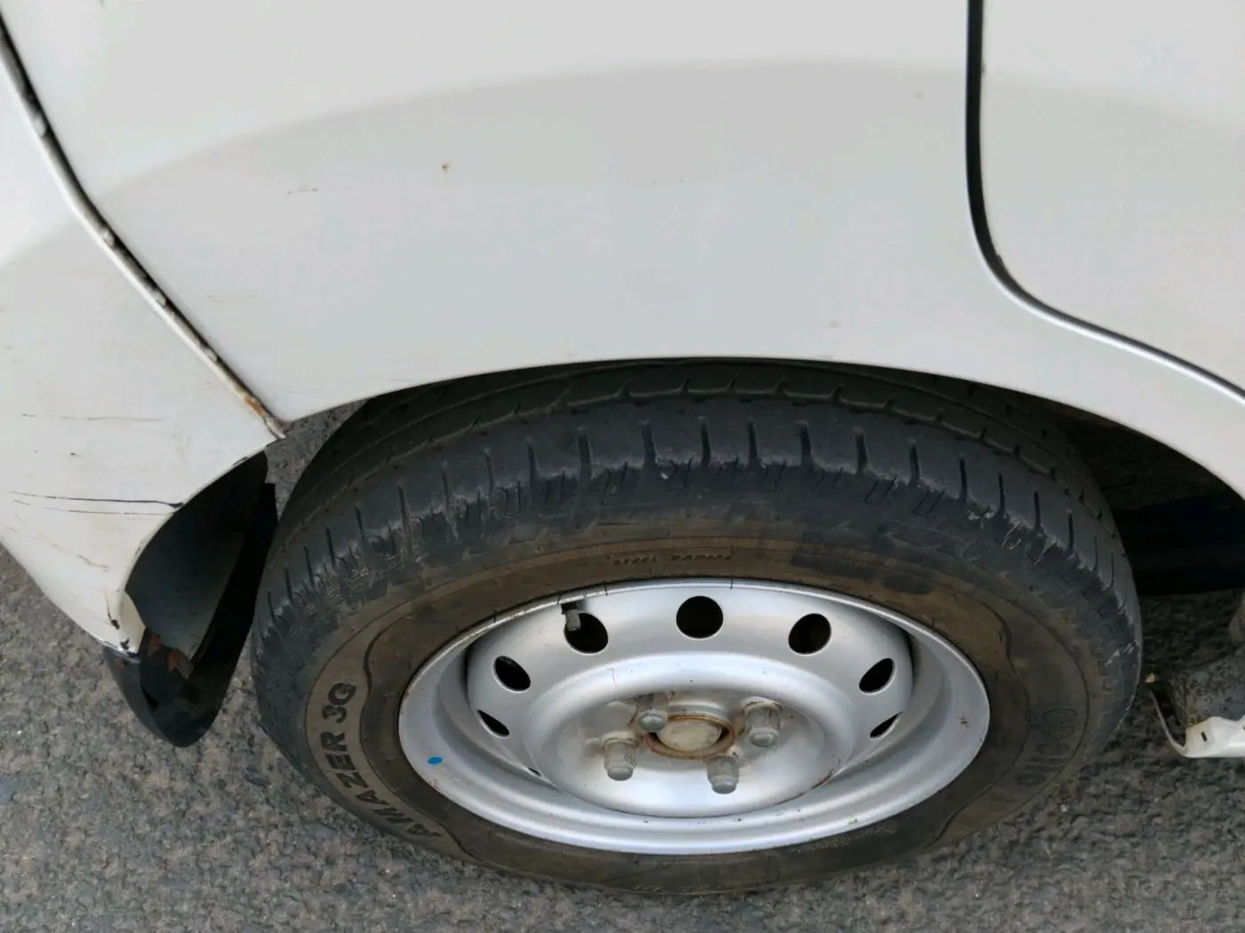 2016 Maruti Wagon R 1.0 LXI CNG, CNG, Manual, 1,02,713 km, tyre