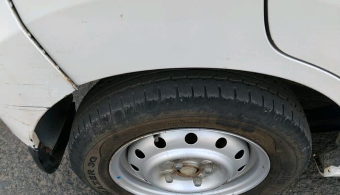 2016 Maruti Wagon R 1.0 LXI CNG, CNG, Manual, 1,02,713 km, tyre