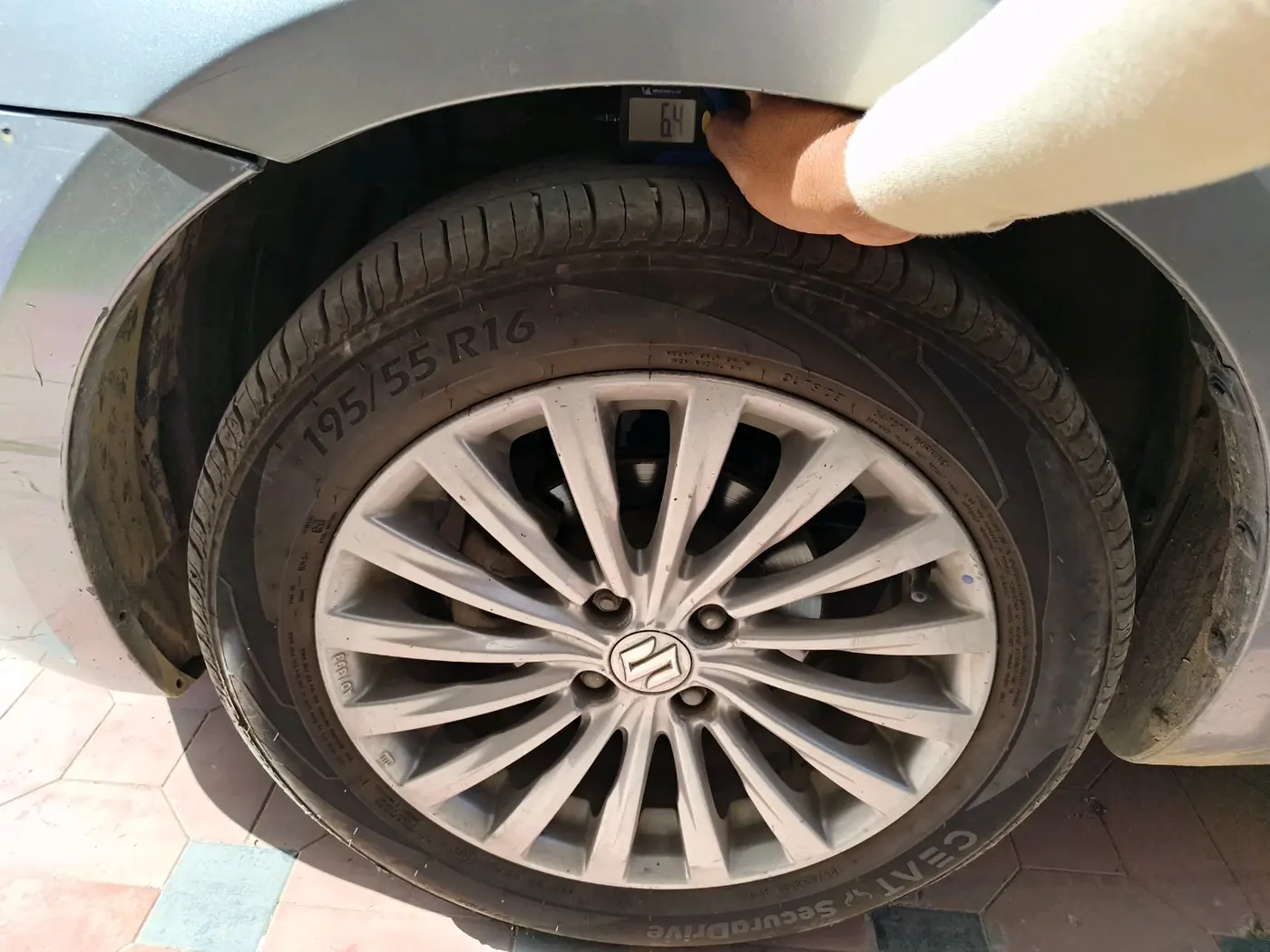 2017 Maruti Ciaz ALPHA DIESEL 1.3, Diesel, Manual, 1,79,328 km, tyre