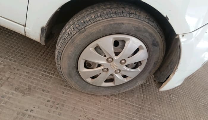 2011 Hyundai i10 SPORTZ 1.2, Petrol, Manual, 1,08,821 km, tyre