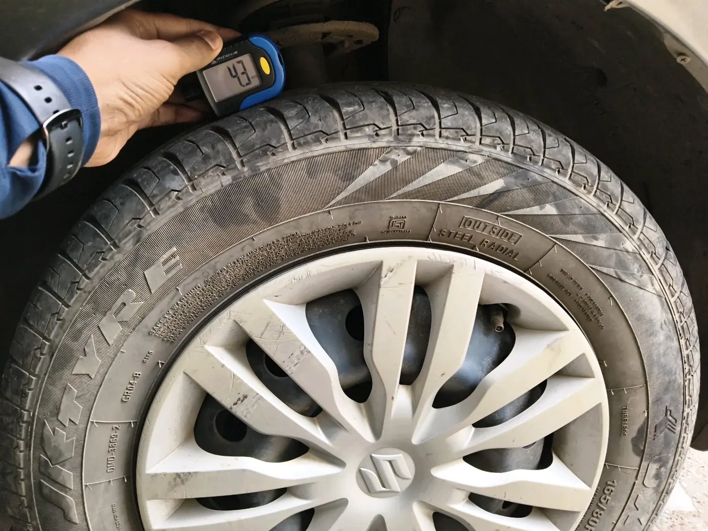 2021 Maruti Dzire VXI, Petrol, Manual, 51,187 km, tyre